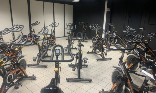 Notre salle de sport à Lons. PERFORME CENTER FITNESS CLUB - Studio Biking